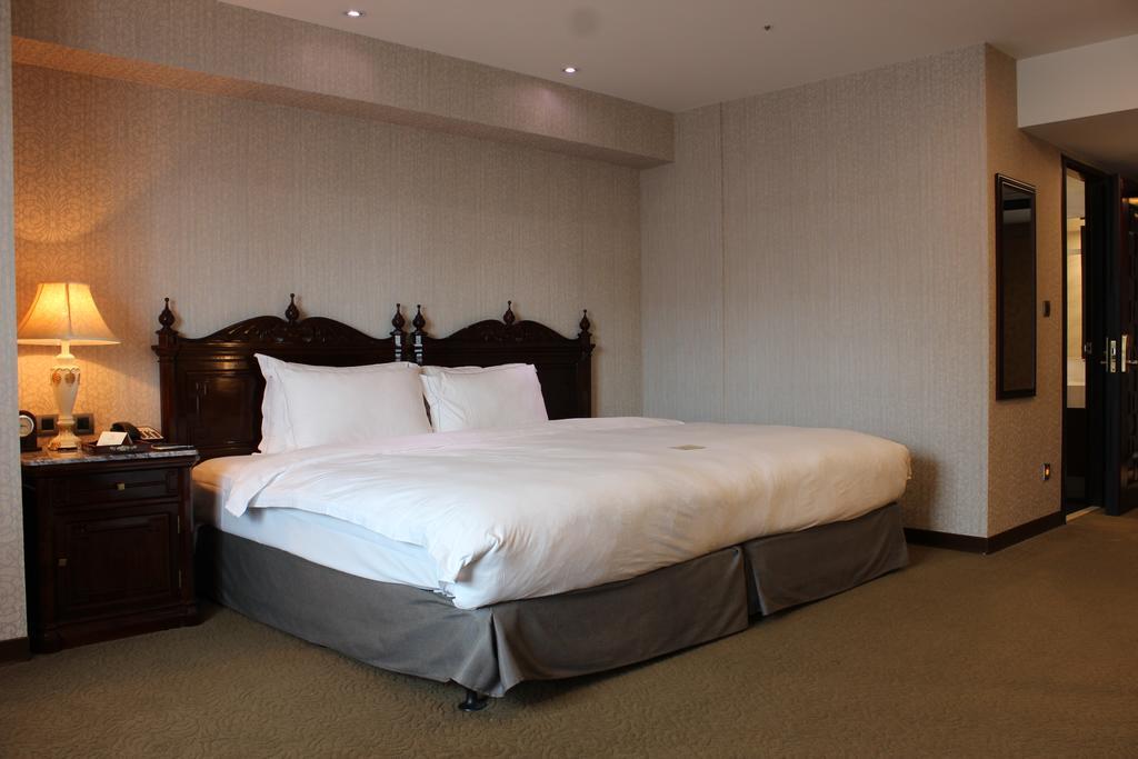 Royal Seasons Hotel Taichung‧Zhongkang Kültér fotó