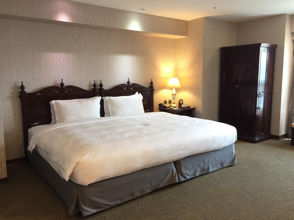 Royal Seasons Hotel Taichung‧Zhongkang Kültér fotó