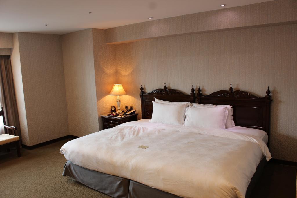 Royal Seasons Hotel Taichung‧Zhongkang Kültér fotó